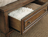 Flynnter Queen Storage Bedroom Set